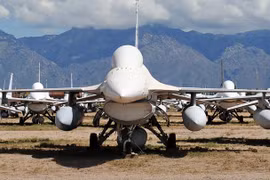 Mỹ bắt đầu cung cấp hàng loạt tiêm kích F-16 dự trữ cho Ukraine