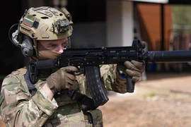 Quân đội Nga nhận lô súng trường nhỏ gọn AK-12K đầu tiên trong năm 2026 