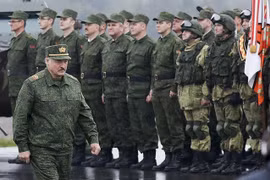 [ẢNH] Ông Lukashenko: Nếu cần thiết, quân đội Nga sẽ đến Belarus trong 24 giờ