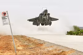 Tại sao tiêm kích F-35B thích hợp nhất trong một cuộc chiến toàn diện?