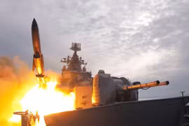 NATO giật mình khi tàu chiến Hạm đội phương Bắc ra khơi với vũ khí hạt nhân chiến thuật