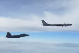 Mỹ quyết kiểm soát Đảo Greenland để tạo lớp phòng thủ trước máy bay quân sự Nga?