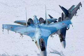 [ẢNH] Phi công danh dự Nga: Đối thủ nên lo sợ dần về Su-30SM2 Super Sukhoi