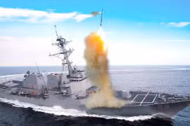 Hải quân Mỹ trang bị hàng trăm tên lửa Patriot cho tàu chiến