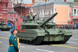 Xe tăng, thiết giáp Nga sau khi tham dự Lễ duyệt binh sẽ tiến thẳng ra mặt trận