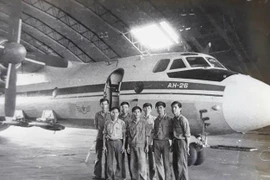 [ẢNH] Việt Nam hoán cải vận tải cơ An-26 thành máy bay ném bom cực mạnh