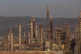 Mâu thuẫn bùng phát khi Nga yêu cầu Ấn Độ trả tiền mua dầu bằng nhân dân tệ