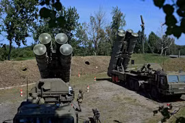 Vũ khí Nga mất vị thế thống trị tại Ấn Độ vào tay phương Tây