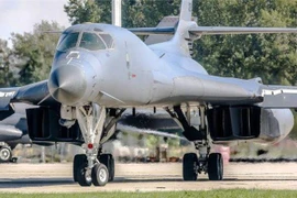 [ẢNH] Mỹ quyết đuổi kịp Nga bằng siêu vũ khí mới cho oanh tạc cơ B-1B Lancer