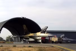 Iran từng suýt sở hữu hàng trăm tiêm kích F-16 Mỹ