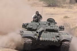 Đối tác nào sẽ nhận lại 2.400 xe tăng T-72 sau khi Ấn Độ loại biên?