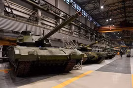 Quân đội Nga sẽ có thêm hàng ngàn xe tăng T-90M Proryv và T-14 Armata?