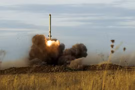 Nga có tới 2 loại tên lửa Iskander-K khác biệt lớn về tầm bắn và bệ phóng