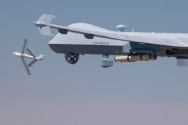 Cột mốc lịch sử khi UAV cảm tử Switchblade 600 được phóng từ MQ-9A Reaper