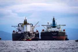 Lệnh trừng phạt dầu khí Nga tác động tới cả Trung Quốc