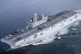 Tàu đổ bộ tấn công Type 076 lớn nhất thế giới có gì?