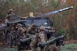 Tên lửa Javelin nâng cấp tiếp tục là 'cơn ác mộng’ với xe tăng Nga