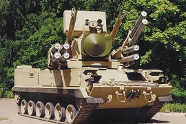 Tổ hợp phòng không Pantsir-SM-SV bất ngờ xuất hiện ngoài tiền tuyến