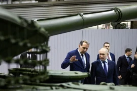 Tổng thống Putin thăm Nhà máy Uralvagonzavod, đích thân nhận lô xe tăng T-90M mới