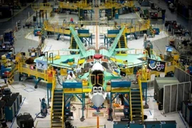 Mỹ tốn số tiền khổng lồ 200 triệu USD cho việc tái sản xuất một tiêm kích F-22