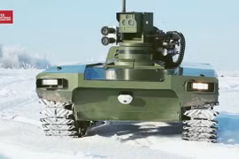 [ẢNH] Nga trình diễn loạt công nghệ quân sự 'như trong phim viễn tưởng'