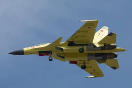 [ẢNH] Tiêm kích Su-30SM2 Super Sukhoi lần đầu xuất hiện trên bầu trời