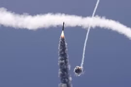 [ẢNH] Tổ hợp tên lửa Iron Dome khó bảo vệ binh sĩ Ukraine trước hỏa lực mạnh