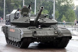 [ẢNH] Nga sẽ nâng cấp toàn bộ xe tăng T-90 lên chuẩn T-90M Proryv-3