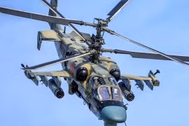 Hệ thống EW bảo vệ trực thăng Ka-52 Nga an toàn ngay cả khi bị tên lửa tấn công ồ ạt