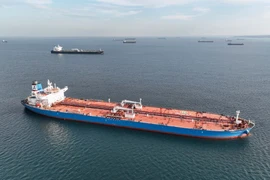 Anh - Mỹ phối hợp ra đòn chưa từng có nhằm vào ‘hạm đội bóng tối’ của Nga