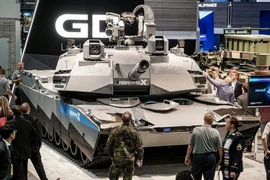 Mỹ sản xuất mới hàng loạt xe tăng Abrams giữa nghi ngờ lớn