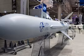 Tên lửa Neptune được nâng tầm bắn lên 400 km để tấn công mục tiêu mặt đất