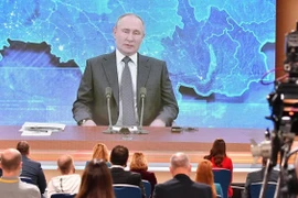 [ẢNH] 5 câu hỏi nổi bật dành cho Tổng thống Putin trong cuộc họp báo cuối năm
