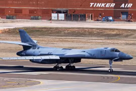 Mỹ tốn thời gian và nguồn lực khổng lồ để khôi phục oanh tạc cơ B-1B Lancer