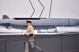 Nga kịp đưa máy bay khỏi vùng ảnh hưởng của tên lửa tầm xa phương Tây