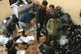 Sản xuất quân trang giả - Lỗ hổng từ việc quản lý làng nghề