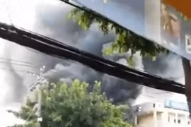 Cây xăng phát hỏa dữ dội, nhiều tiếng nổ lớn phát ra