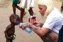 Hình ảnh em bé Nigeria "phù thủy" gây chấn động toàn cầu