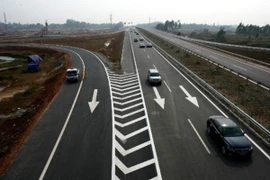 Tranh luận quanh đề xuất vay 7.000 tỷ đồng của Trung Quốc làm cao tốc Vân Đồn – Móng Cái