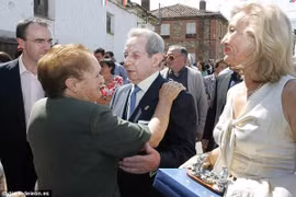 Đại gia qua đời, dân làng bỗng dưng thành triệu phú