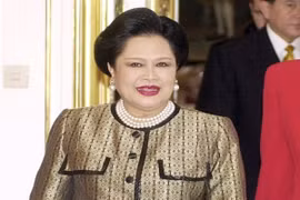 Hoàng hậu Thái Lan nhập viện vì sốt cao