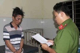 Hãm hiếp bé gái 8 tuổi không được, gã hàng xóm ra tay sát hại