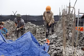 Lên phương án phá dỡ giai đoạn II hạng mục sai phép nhà 8B Lê Trực