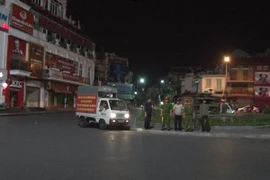 Công an quận Hoàn Kiếm ra quân chống đua xe, cổ vũ đua xe