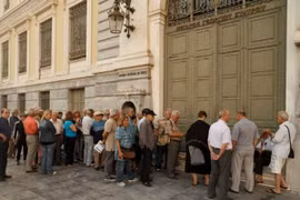 Hy Lạp đưa ra điều kiện để chấp nhận gói cứu trợ mới