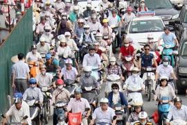 Dừng thu phí đường bộ với xe máy là hợp lý