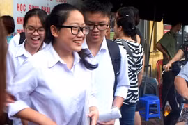 Hà Nội: 300 thí sinh bỏ thi, 3 thí sinh bị đình chỉ thi vì lỗi đáng tiếc