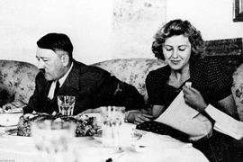 Những tài liệu mới giải mật về giờ phút cuối cùng của Hitler 