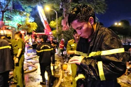 Dũng cảm quên thân mình, chạy đua với thời gian để khống chế “giặc lửa”