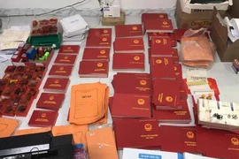 Bộ GD-ĐT khuyến cáo cách nhận biết giấy công nhận văn bằng giả mạo